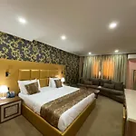 Otel Deluxe