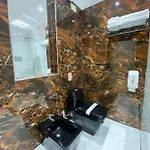 Deluxe Otel