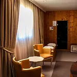 Deluxe Tiran