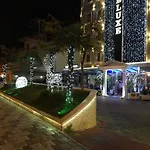 Deluxe Otel 4*