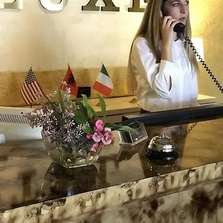 Hotel Deluxe Tirana