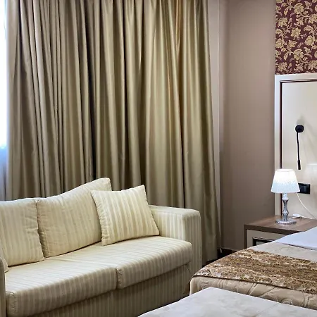 Hotel Deluxe 4*