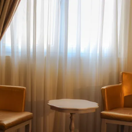 Hotel Deluxe 4*