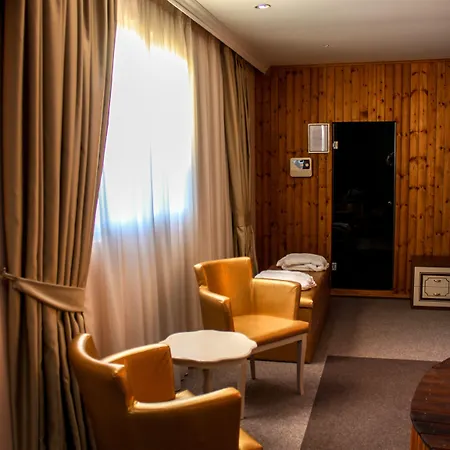 Deluxe Tirana