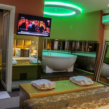 Deluxe Hotel Tirana