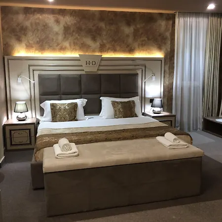 Deluxe Отель 4*