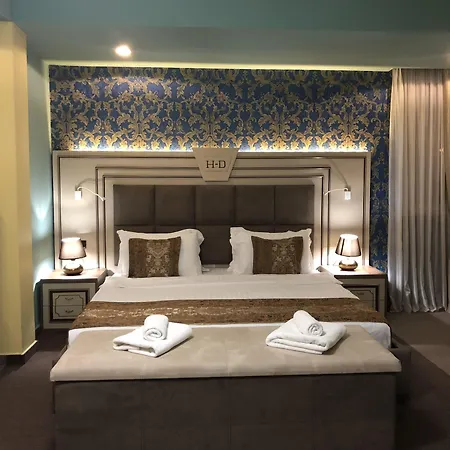 Hotel Deluxe