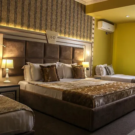 Deluxe Tirana