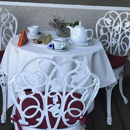 Deluxe Hotel 4*