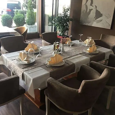 Deluxe Hotel 4*