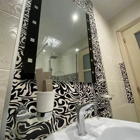 Deluxe Hotel 4*